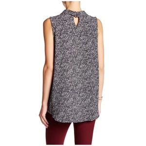 Vince Camuto Tops - VINCE CAMUTO SLEEVELESS MOCK NECK KNIT BLOUSE Vince Camuto Tops - VINCE CAMUTO SLEEVELESS MOCK NECK KNIT BLOUSE